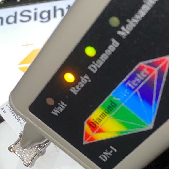 White gold vermeil beautiful real diamond engagement ring Not CZ free appraisal - Picture 4 of 4